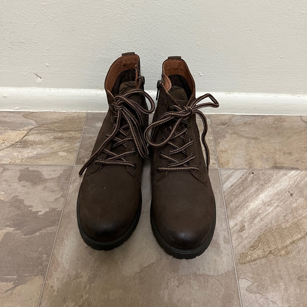 Steve Madden Walker women's size 6.5
